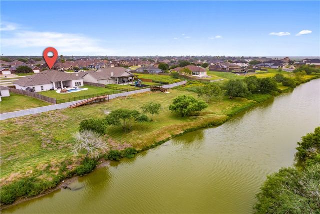 4041 Ranch Lake Dr, Corpus Christi, TX 78413