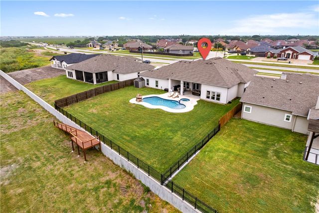 4041 Ranch Lake Dr, Corpus Christi, TX 78413