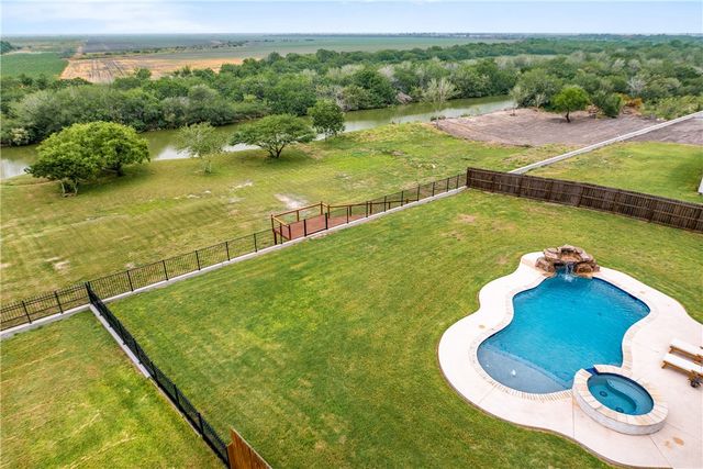 4041 Ranch Lake Dr, Corpus Christi, TX 78413