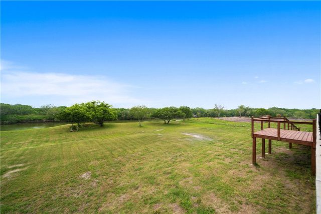 4041 Ranch Lake Dr, Corpus Christi, TX 78413