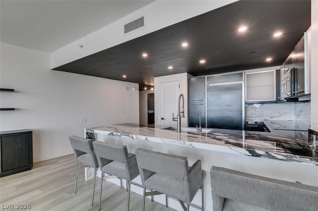 322 Karen Avenue 3902, Las Vegas, NV 89109