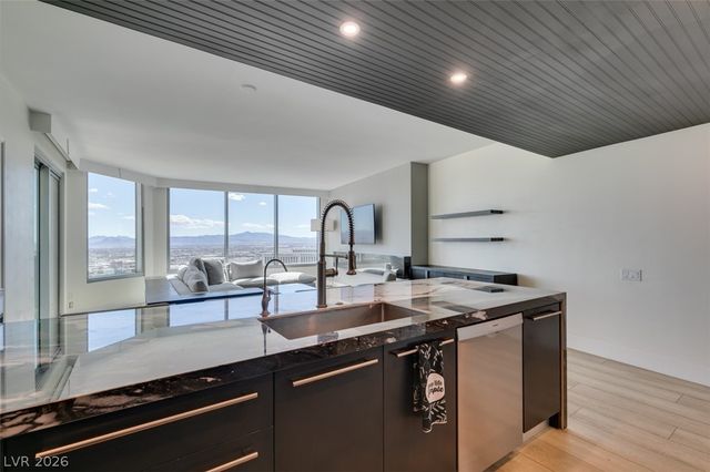 322 Karen Avenue 3902, Las Vegas, NV 89109