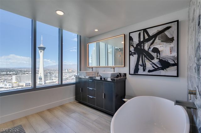 322 Karen Avenue 3902, Las Vegas, NV 89109