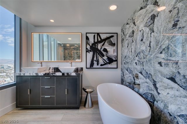 322 Karen Avenue 3902, Las Vegas, NV 89109