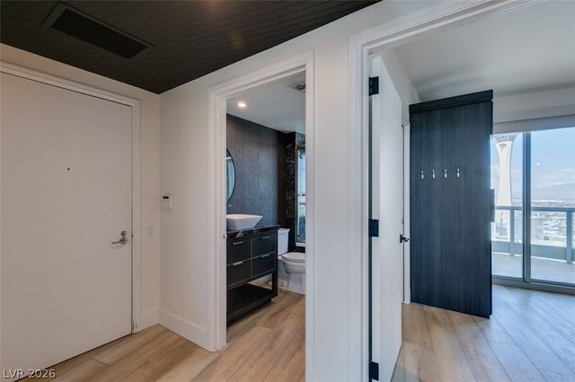 322 Karen Avenue 3902, Las Vegas, NV 89109