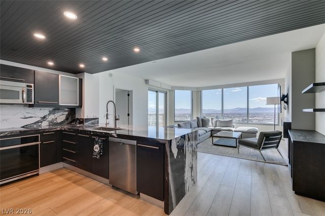 322 Karen Avenue 3902, Las Vegas, NV 89109