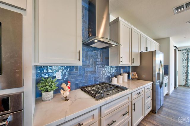 11001 Quentari Avenue, Bakersfield, CA 93311