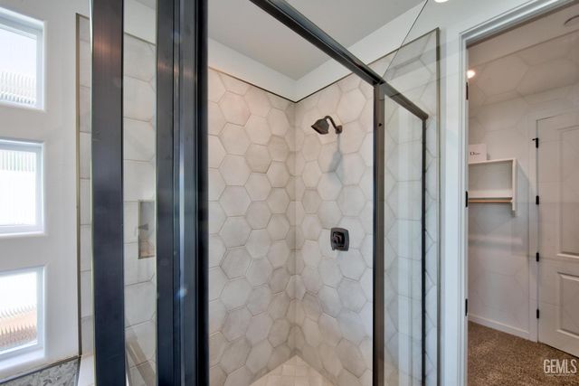 11001 Quentari Avenue, Bakersfield, CA 93311