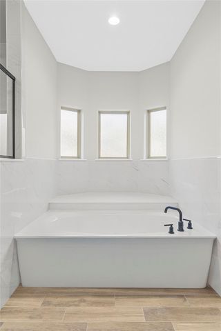 1805 Rollingwood Drive, Huntsville, TX 77340