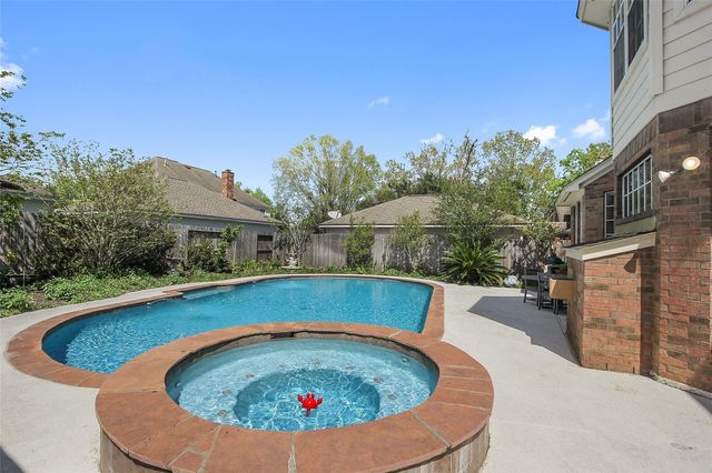 4411 Cedar Ridge Trail, Houston, TX 77059