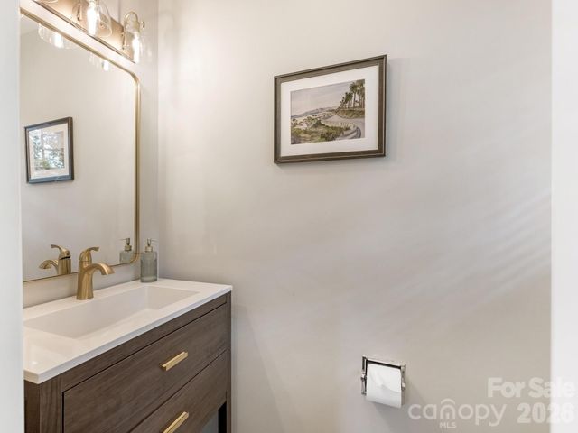 6115 Rosecrest Drive, Charlotte, NC 28210