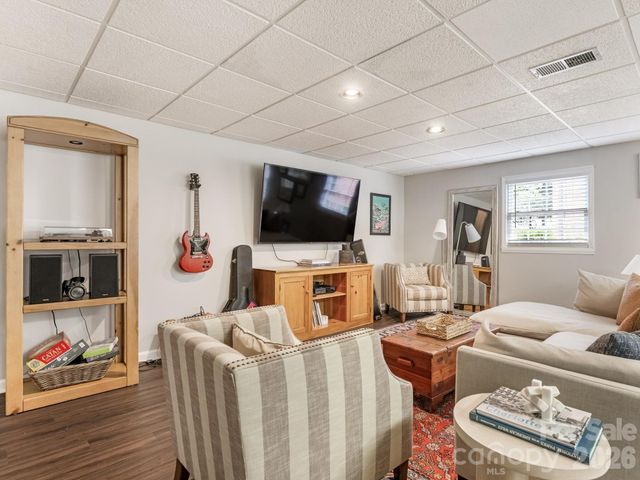 6115 Rosecrest Drive, Charlotte, NC 28210