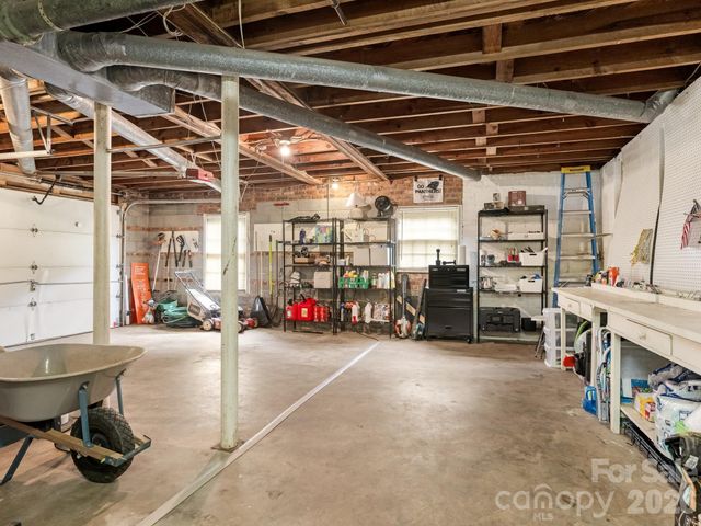 6115 Rosecrest Drive, Charlotte, NC 28210