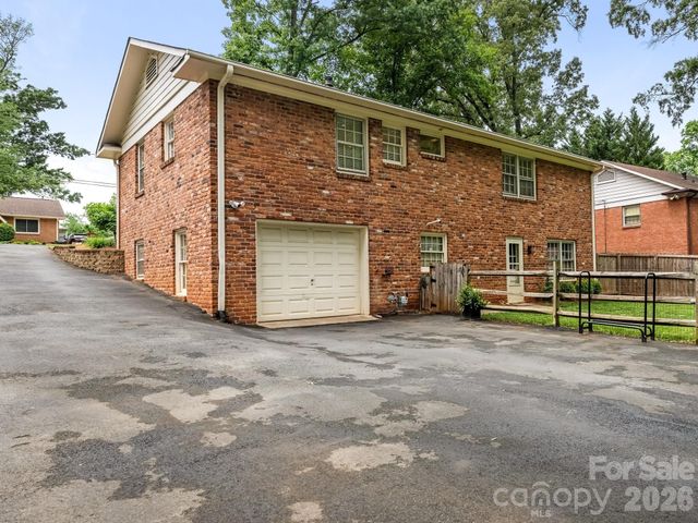 6115 Rosecrest Drive, Charlotte, NC 28210