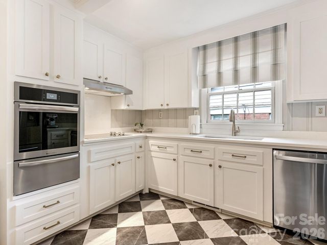6115 Rosecrest Drive, Charlotte, NC 28210