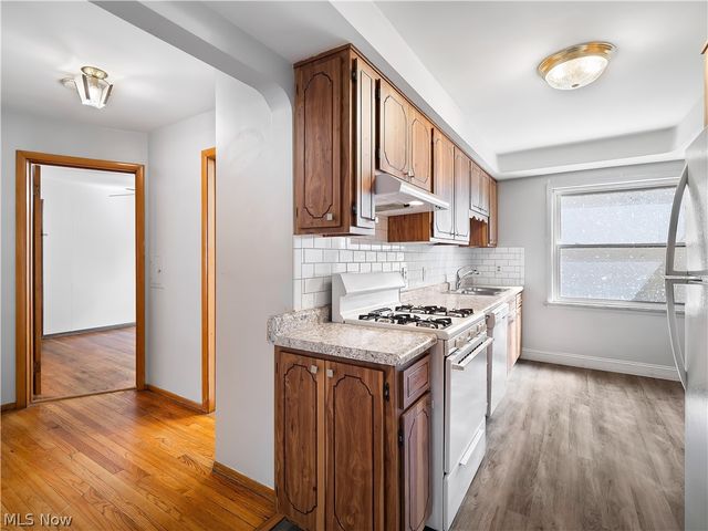 5991 Ridge Road, Parma, OH 44129