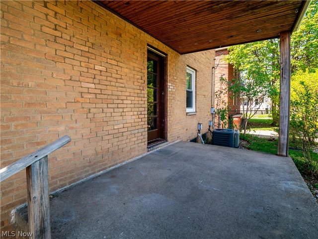 5991 Ridge Road, Parma, OH 44129