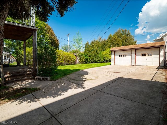 5991 Ridge Road, Parma, OH 44129