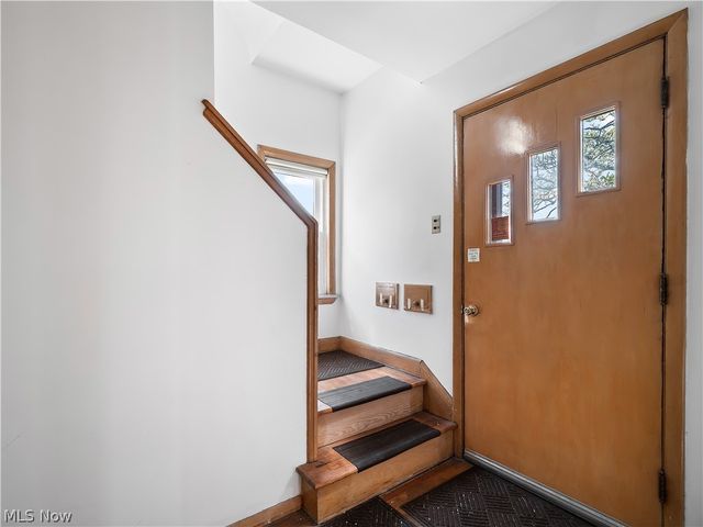 5991 Ridge Road, Parma, OH 44129