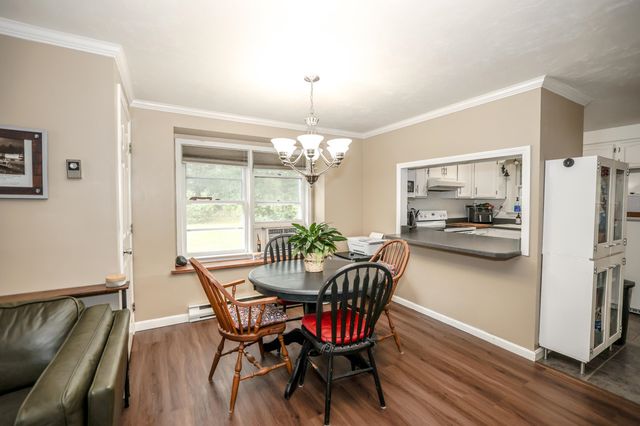 33 Blossom Lane, Merrimack, NH 03054
