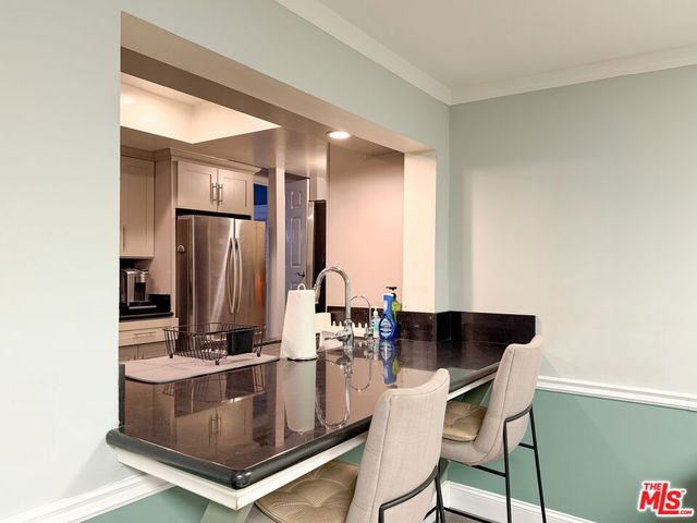 942 S Bronson Avenue, Los Angeles, CA 90019