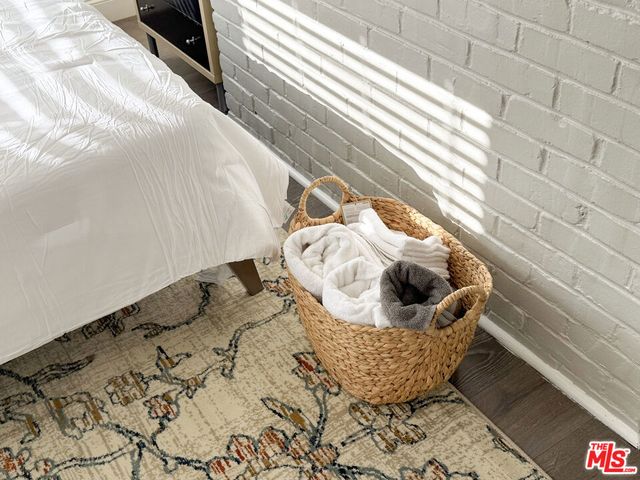 942 S Bronson Avenue, Los Angeles, CA 90019