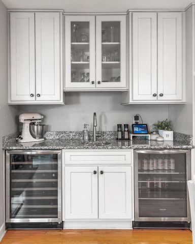 12556 N La Belle COURT, Mequon, WI 53092