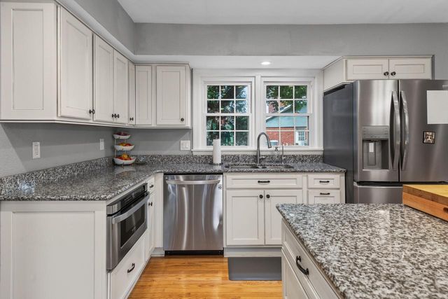 12556 N La Belle COURT, Mequon, WI 53092