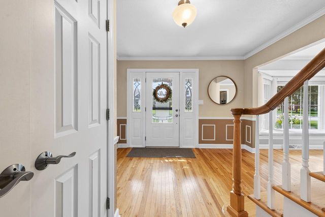 12556 N La Belle COURT, Mequon, WI 53092