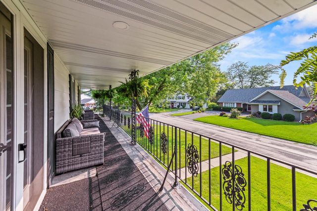 12556 N La Belle COURT, Mequon, WI 53092