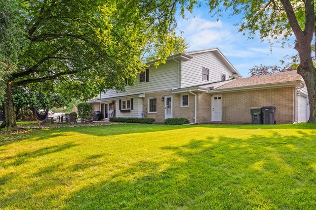 12556 N La Belle COURT, Mequon, WI 53092