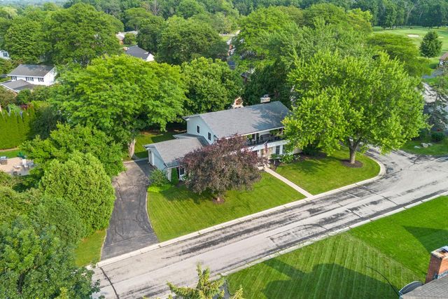 12556 N La Belle COURT, Mequon, WI 53092