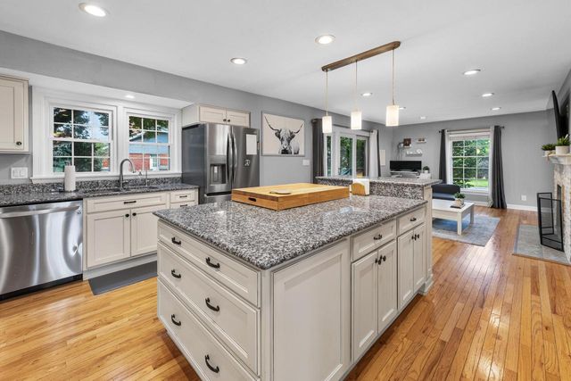 12556 N La Belle COURT, Mequon, WI 53092