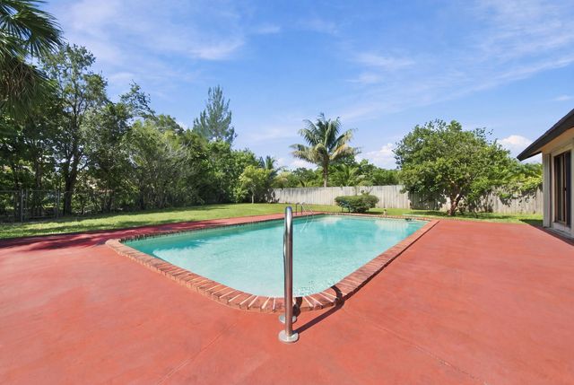 8350 NW 51ST Street, Lauderhill, FL 33351