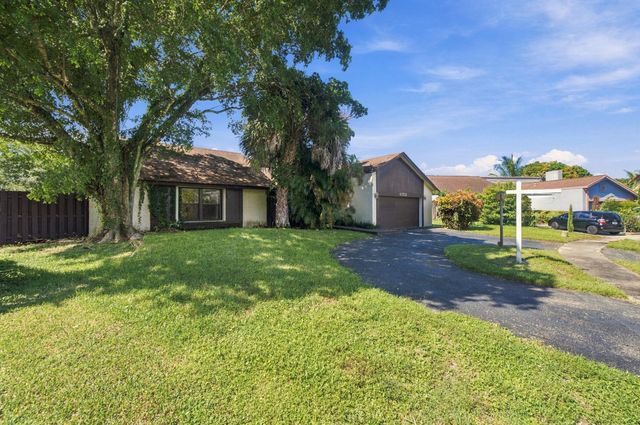 8350 NW 51ST Street, Lauderhill, FL 33351