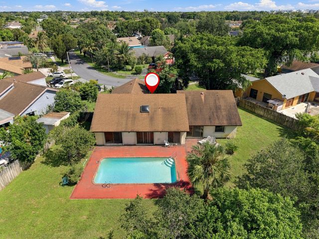 8350 NW 51ST Street, Lauderhill, FL 33351