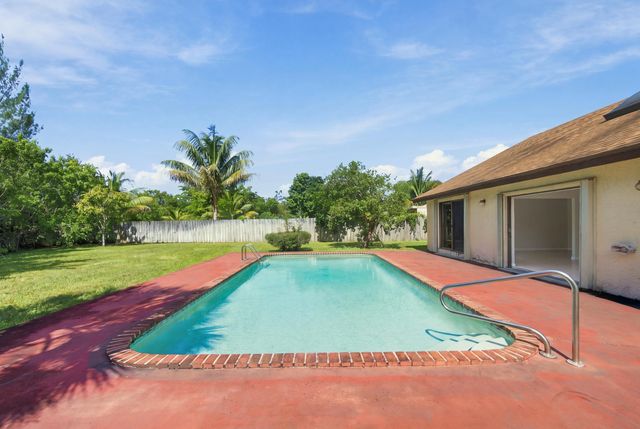 8350 NW 51ST Street, Lauderhill, FL 33351