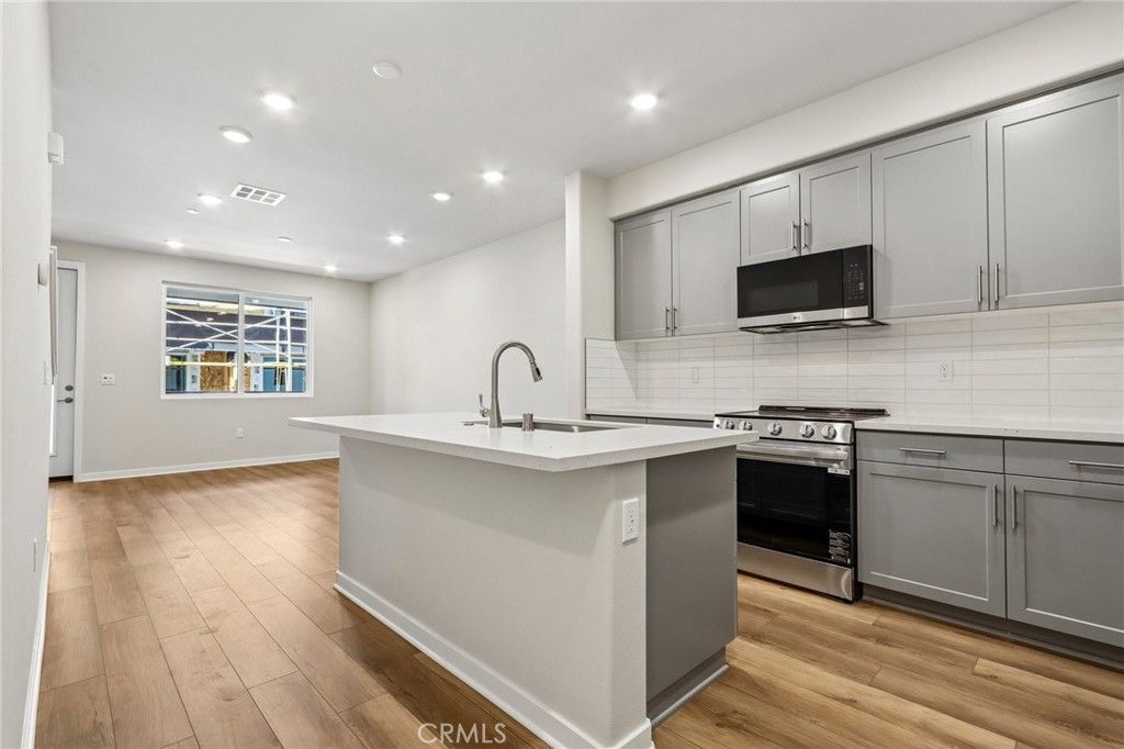 Image 26 of property listing at 9563 Hannah Way, Riverside, CA 92503