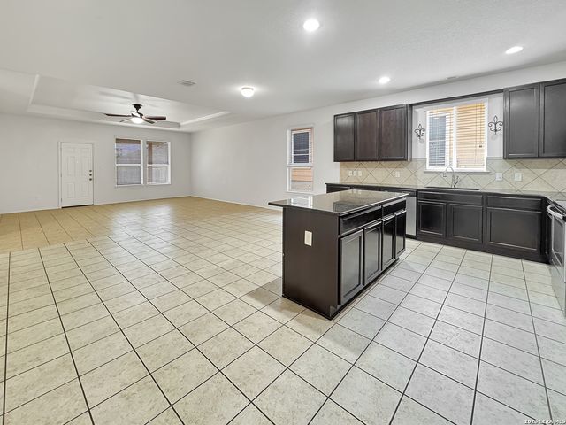 3727 Painted Trak, Selma, TX 78154