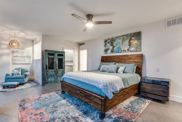 6211 W Northwest Highway 601, Dallas, TX 75225