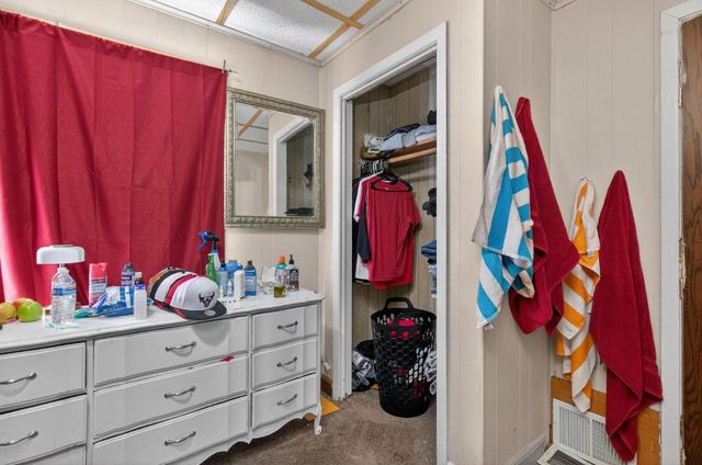 510 N CLARK STREET, Appleton, WI 54911