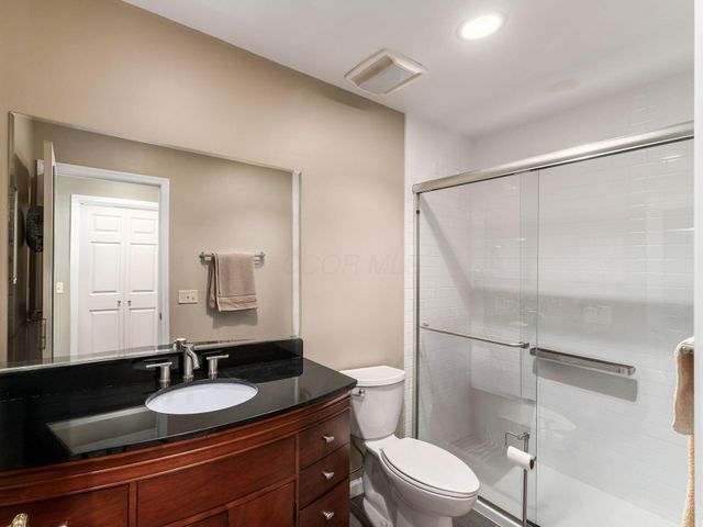 82 Bishop Square, Columbus, OH 43209