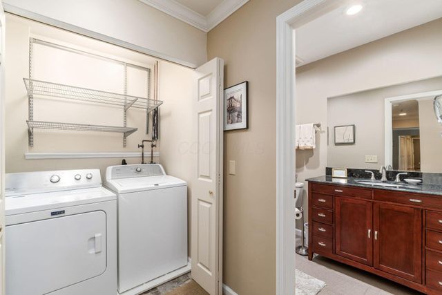 82 Bishop Square, Columbus, OH 43209