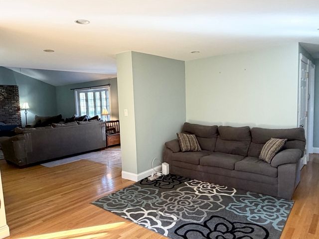 54 Walnut Road, Tewksbury, MA 01876