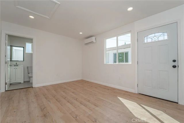 11420 Clovis Avenue, Los Angeles, CA 90059