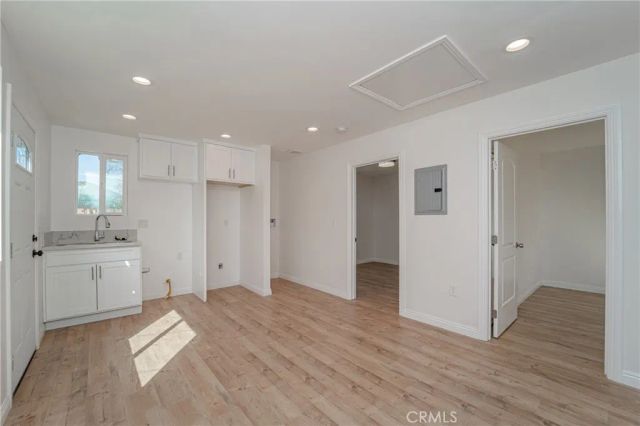 11420 Clovis Avenue, Los Angeles, CA 90059