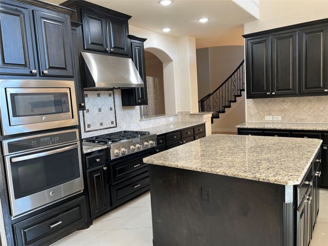 1114 Backbay Drive, Irving, TX 75063