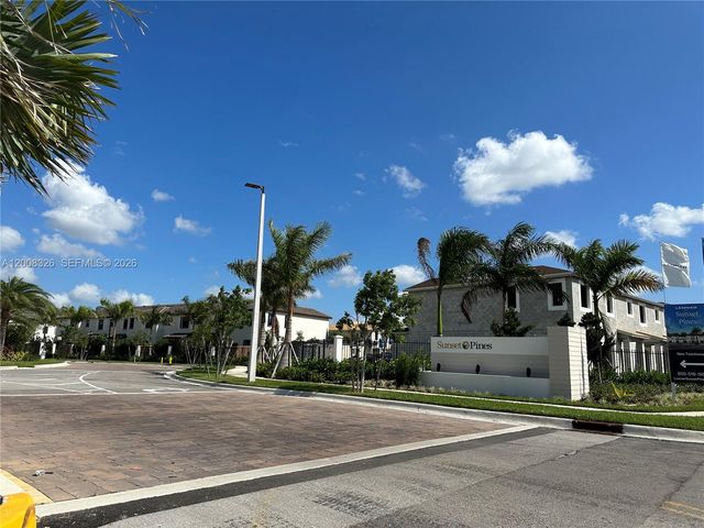 261 SW 159th Way ., Pembroke Pines, FL 33027