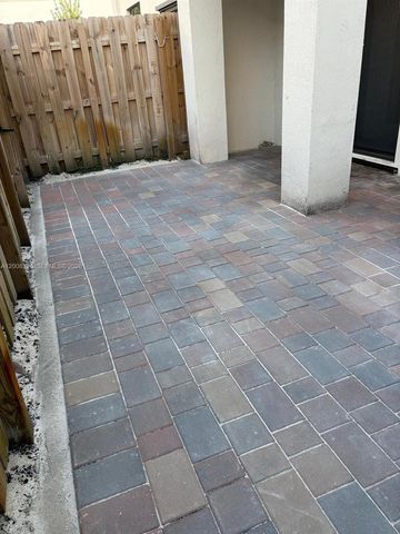 261 SW 159th Way ., Pembroke Pines, FL 33027