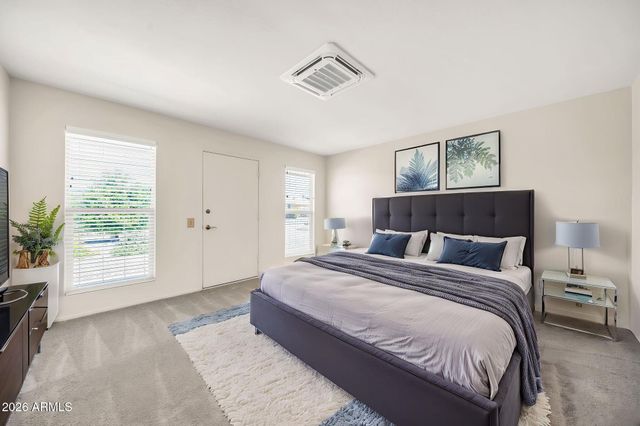 10802 W HUTTON Drive, Sun City, AZ 85351